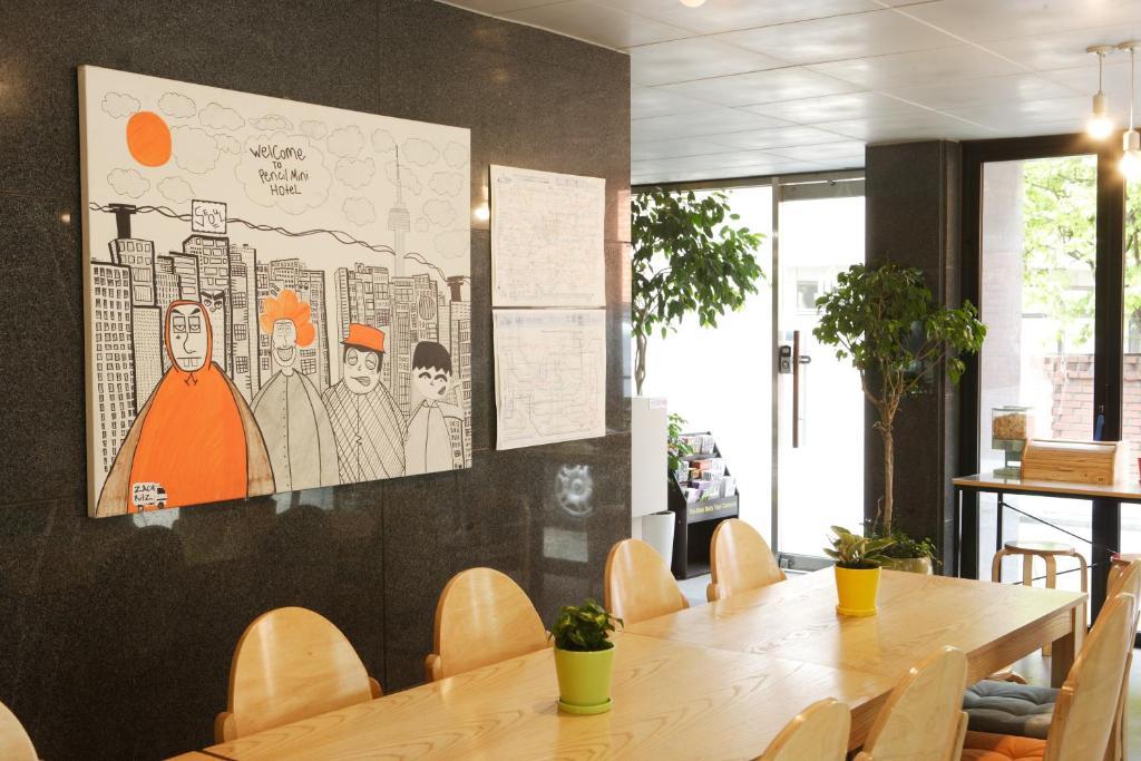 Hongdae Pencil Guesthouse Сеул Екстериор снимка