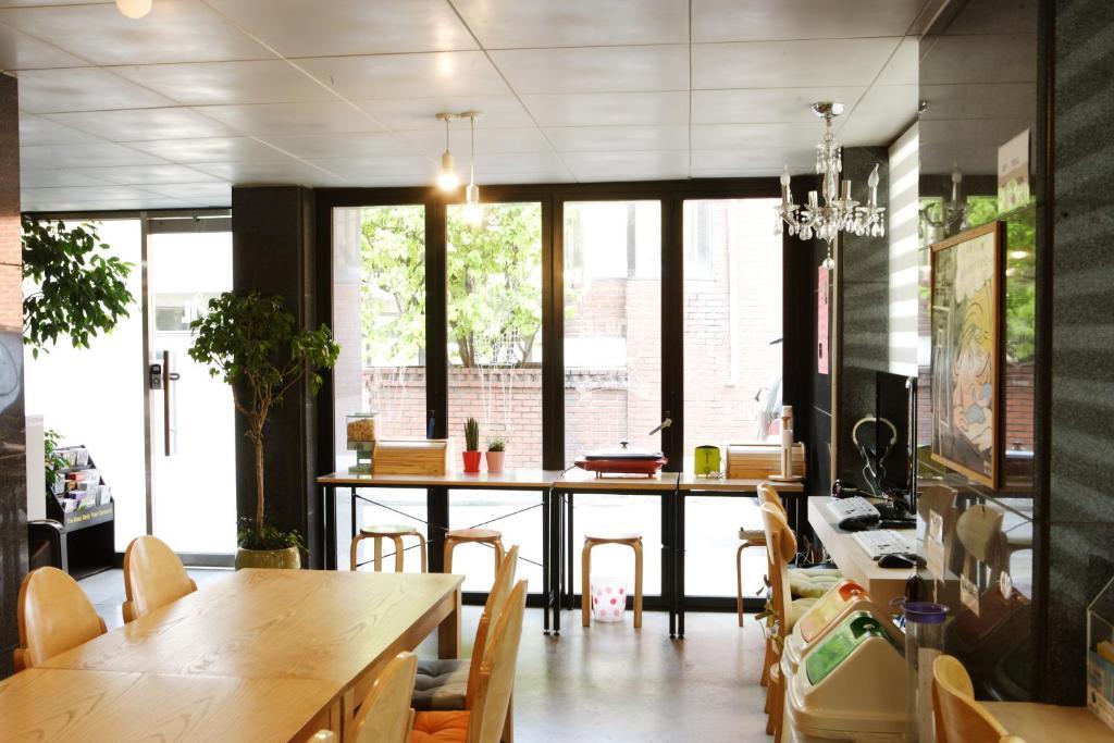Hongdae Pencil Guesthouse Сеул Екстериор снимка
