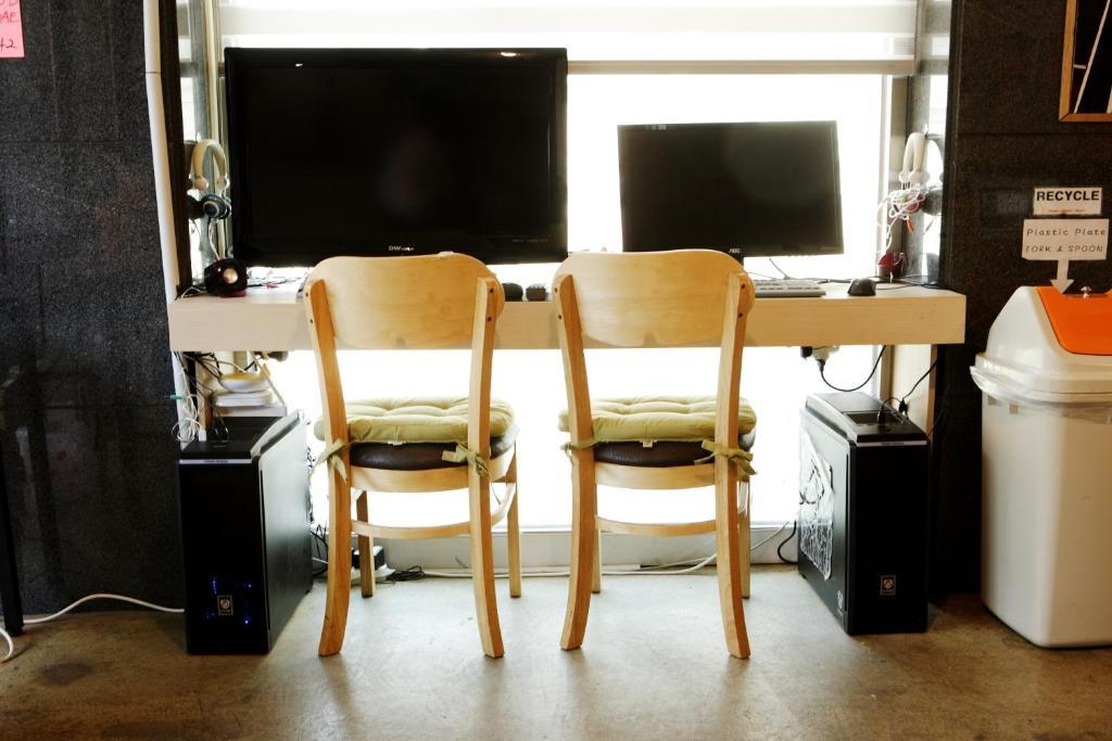 Hongdae Pencil Guesthouse Сеул Екстериор снимка