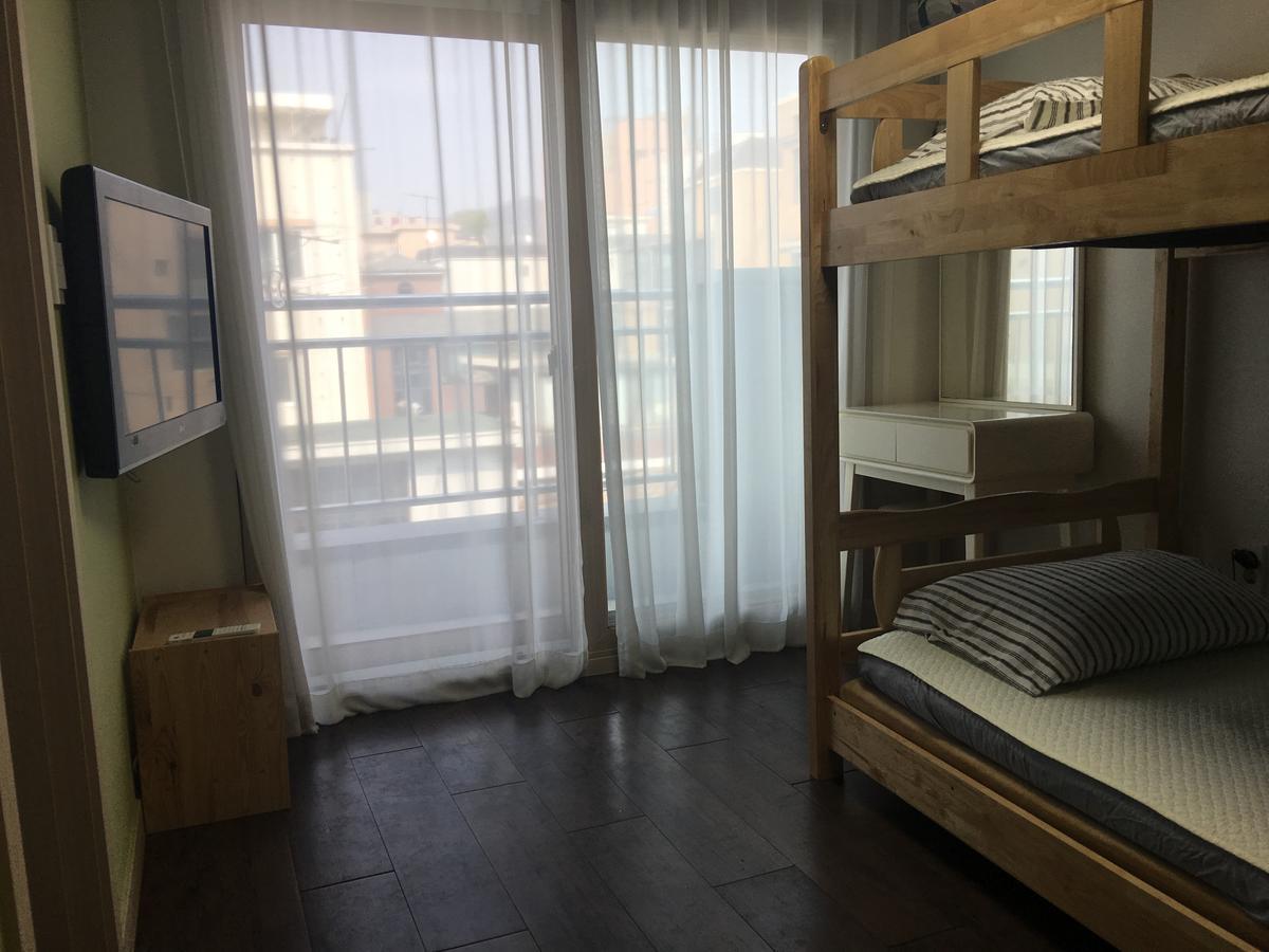 Hongdae Pencil Guesthouse Сеул Екстериор снимка