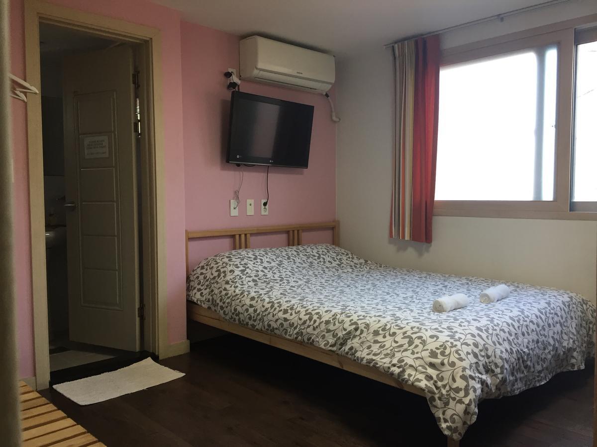 Hongdae Pencil Guesthouse Сеул Екстериор снимка