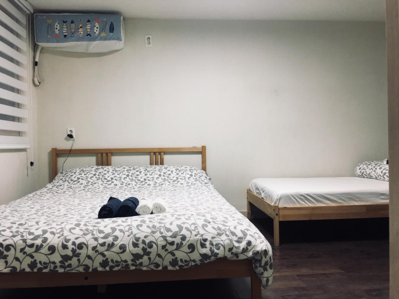 Hongdae Pencil Guesthouse Сеул Екстериор снимка