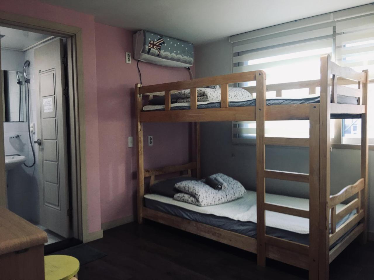 Hongdae Pencil Guesthouse Сеул Екстериор снимка