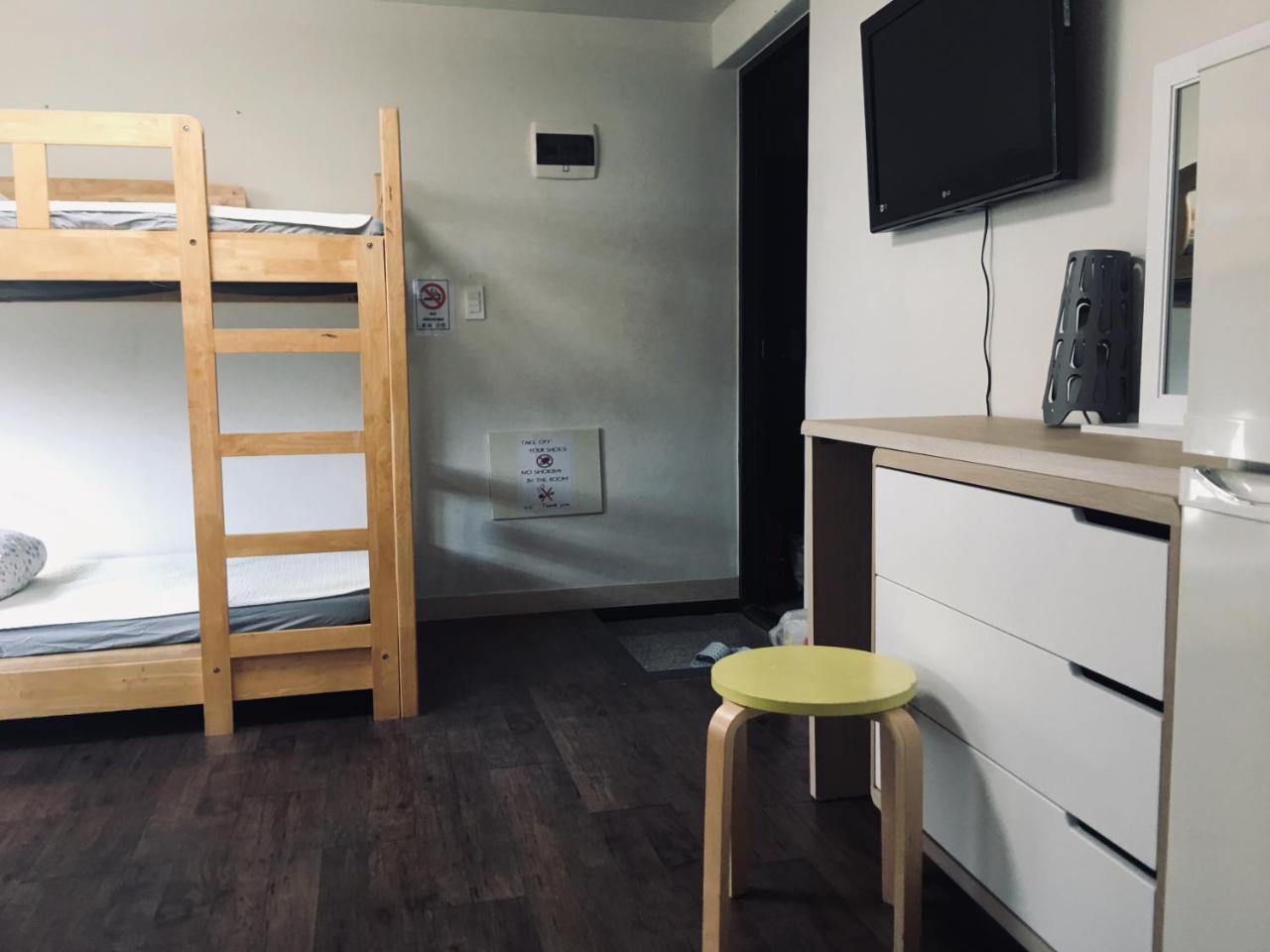 Hongdae Pencil Guesthouse Сеул Екстериор снимка