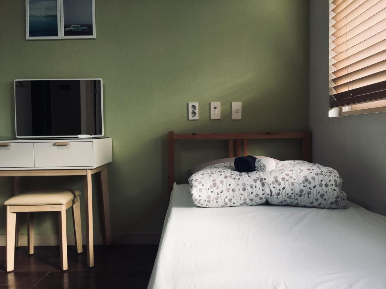 Hongdae Pencil Guesthouse Сеул Екстериор снимка