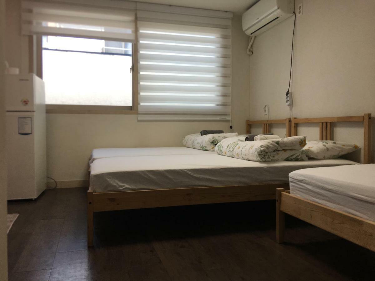 Hongdae Pencil Guesthouse Сеул Екстериор снимка